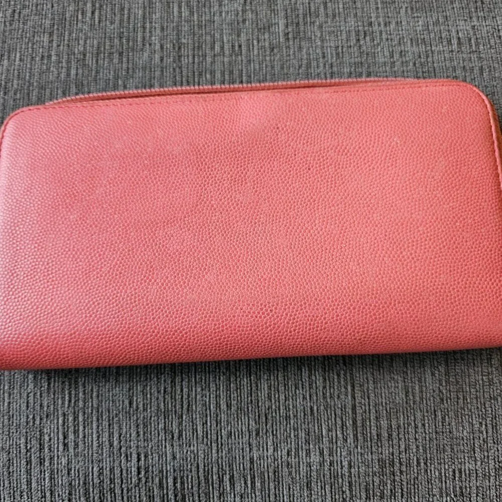 CHANEL Caviar Leather 100% Authentic CC Large Gusset Zip Around Long Wallet